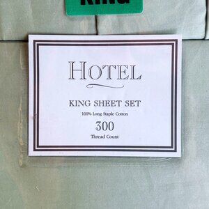 6-pc Hotel Signature Cotton King Size Sheet Set (300 Thread Count) 2 bonus PC's